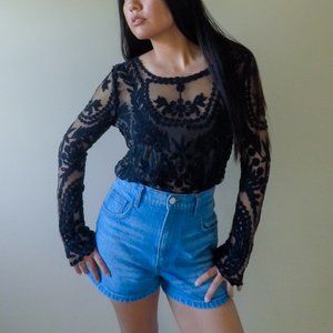Embroidered Lace Long Sleeve Blouse